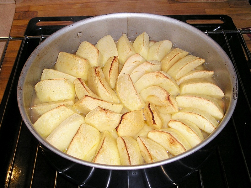 Unser Lieblings-Apfelkuchen: Lecker, schnell &amp; einfach - Rezept » Majas ...