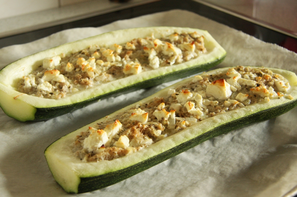 Überbackene Zucchini mit Feta - Rezept » Majas Pflanzenblog