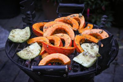 Kürbis und Zucchini grillen